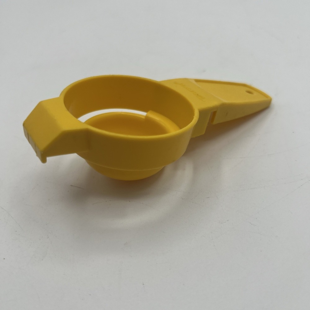 VTG Tupperware Egg Separator #779-10 Yellow